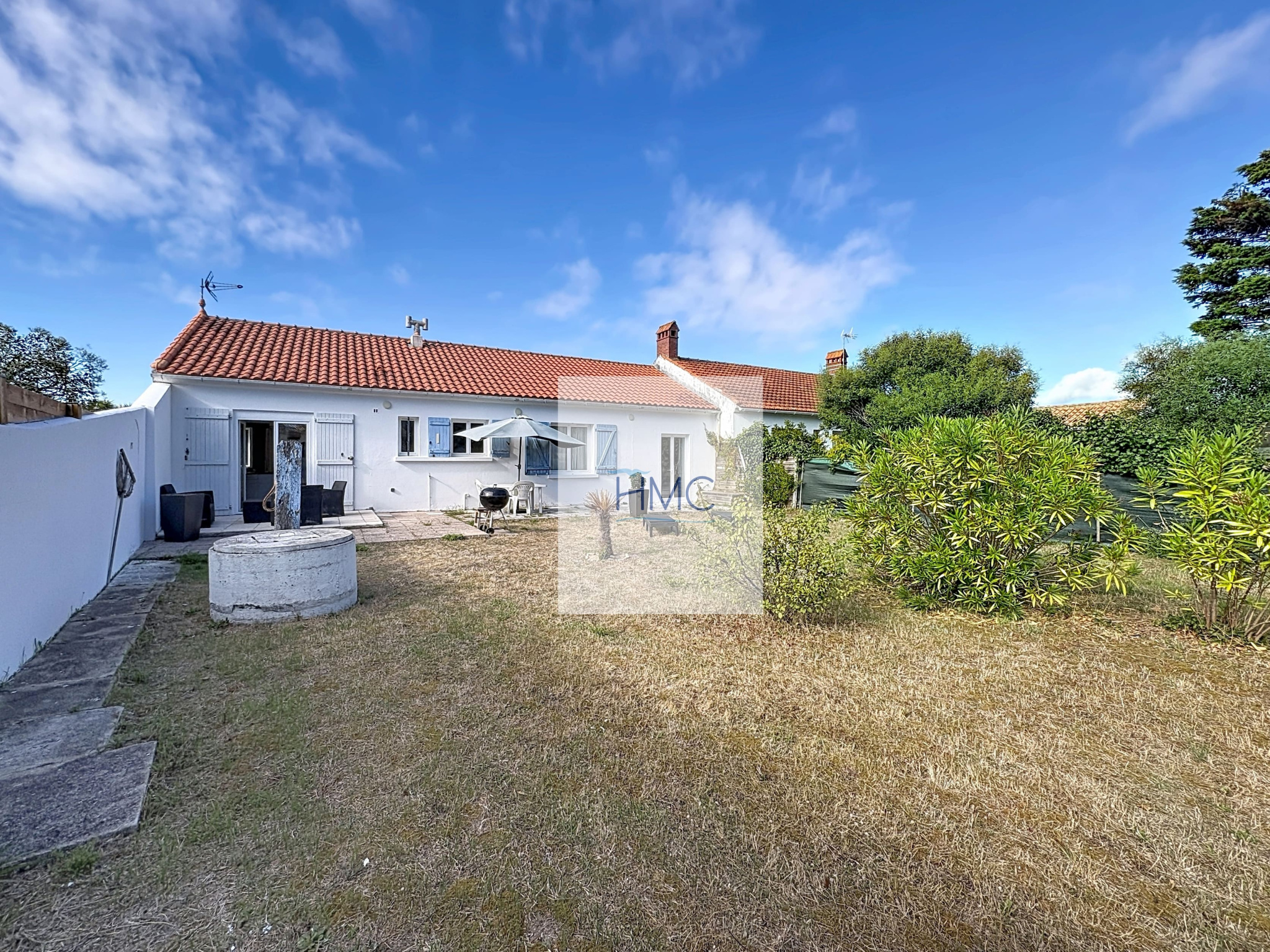 ENTRE CENTRE ET PLAGE - MAISON EN BON ETAT AVEC 3 CHAMBRES